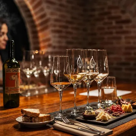 Miravida Soho Hotel&Wine Bar-3